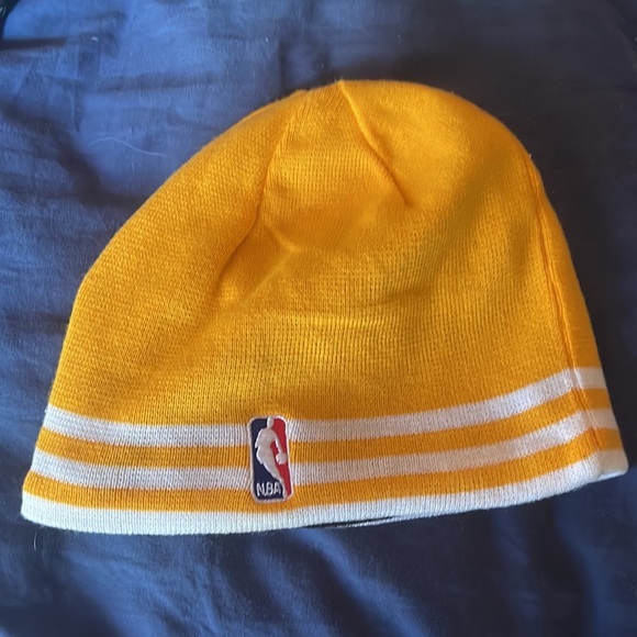 LA Lakers Beanie - Picture 2 of 3